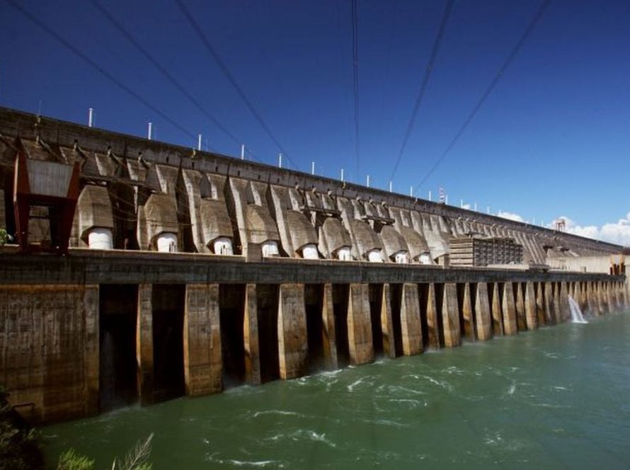 Geração da hidrelétrica de Itaipu aumenta 20% em 2023 em ano de boas chuvas