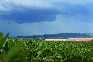 Como será o clima no Brasil em abril?