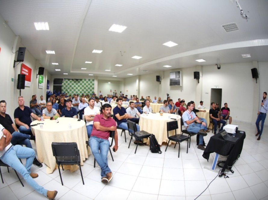 Estratégias para a próxima safra de soja são abordadas em Seminário Técnico da Copacol