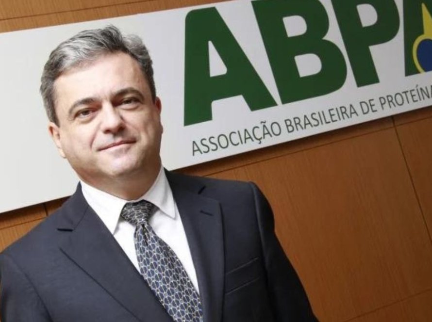 ABPA celebra a oficialização da retomada das exportações de carne de frango do Brasil pela China