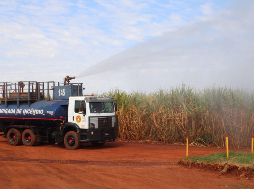 Governo e setor de bioenergia intensificam estratégias de prevenção e combate a incêndios em canaviais de MS