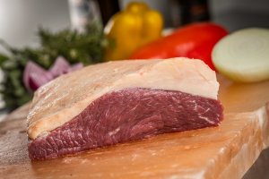 Com 319,386 toneladas movimentadas, exportações totais de carne bovina em outubro cresceram 34% e têm novo recorde