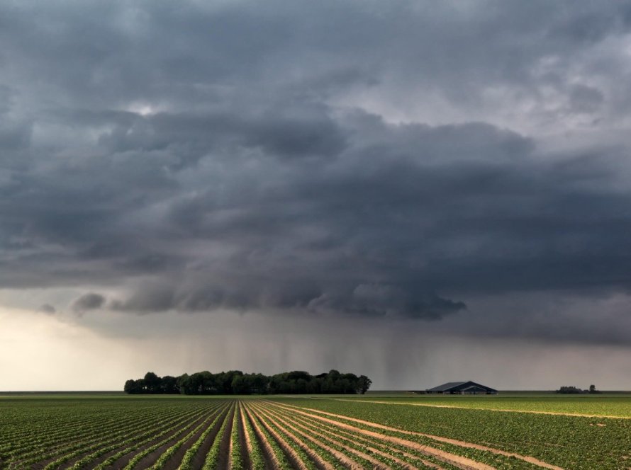 Em outubro voltou a chover acima da média e temperaturas ficaram mais próximas da normal