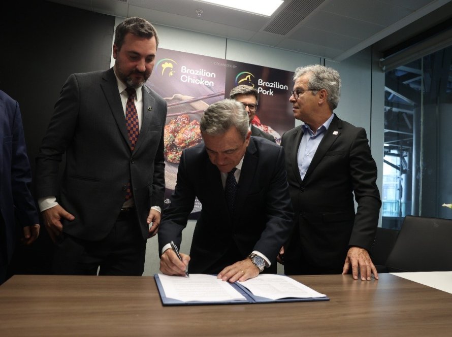 ABPA e ApexBrasil renovam convênio com impacto direto nas exportações