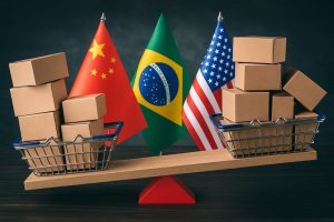 Tarifaço global impulsiona exportações brasileiras e desafia equilíbrio do comércio internacional, aponta Logcomex
