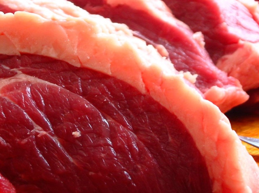 Abrafrigo: Exportação total de carne bovina cresce 20% na receita e 8% no volume, em maio