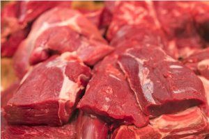 Apesar das preocupações com as tarifas dos EUA, exportações de carne bovina disparam em julho e superam volume de 2024