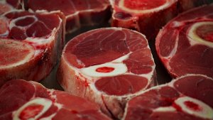 Brasil exporta mais carne e receita atinge recorde