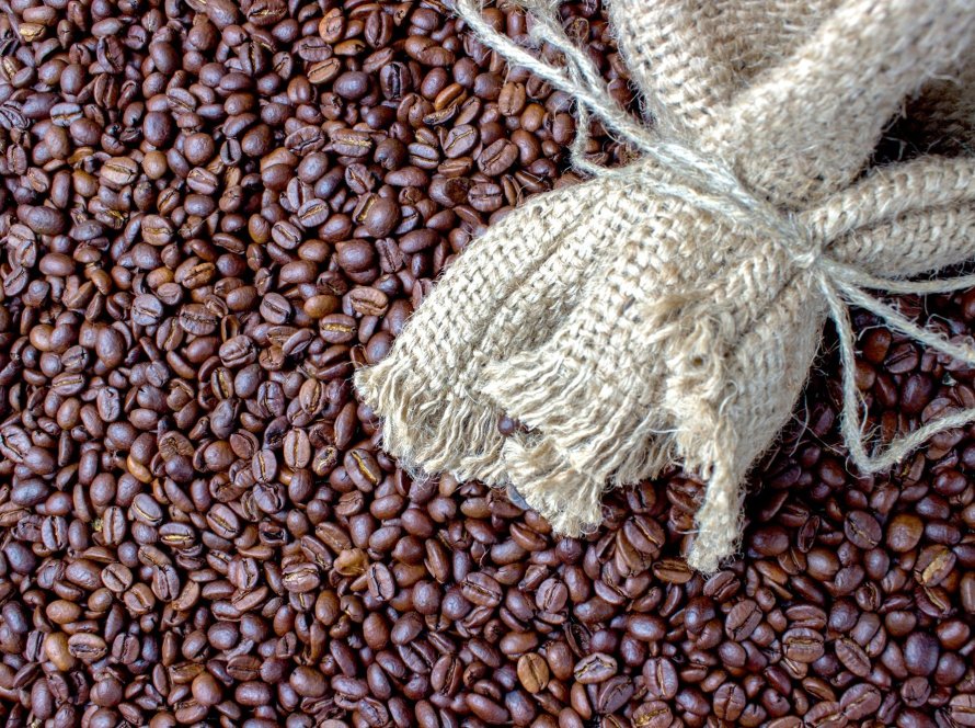 Após tarifas dos EUA, China habilita 183 novas empresas brasileiras de café a exportar