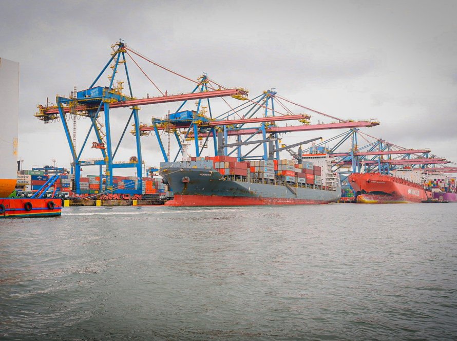 Brasil tem superávit comercial de US$6,1 bi em agosto, com queda de exportações para os EUA
