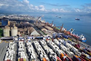 Porto de Paranaguá lidera exportação de soja e amplia de farelo e proteínas animais