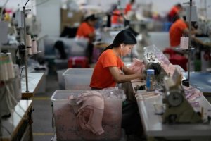 Atividade industrial da China sofre revés em outubro com esgotamento dos pedidos de exportação
