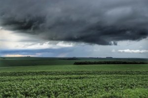 La Niña deve trazer chuvas irregulares e mais riscos ao agro no verão de 2026