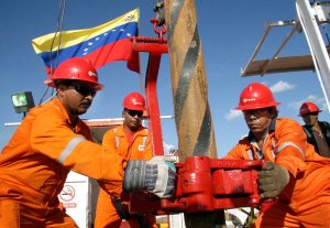 Venezuela começa a reverter cortes na produção de petróleo com retomada das exportações, dizem fontes