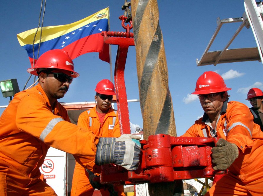 Venezuela começa a reverter cortes na produção de petróleo com retomada das exportações, dizem fontes