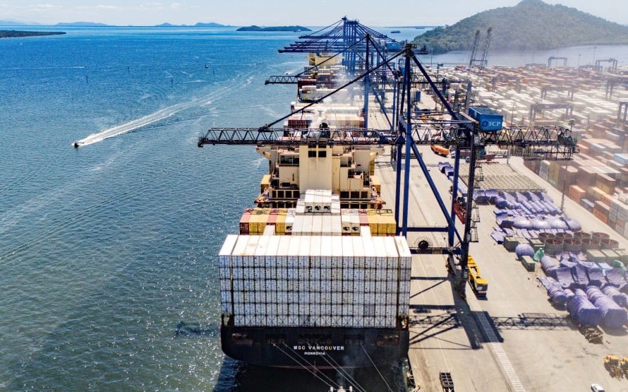 Exportações paranaenses de proteínas animais avançam 5,4% no 1º trimestre de 2026