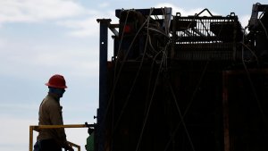 Exportações de petróleo dos EUA atingem recorde em maio com impulso de guerra no Irã