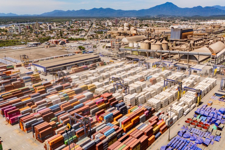 Soja e cobre sustentam superávit comercial de US$ 7,8 bilhões em maio