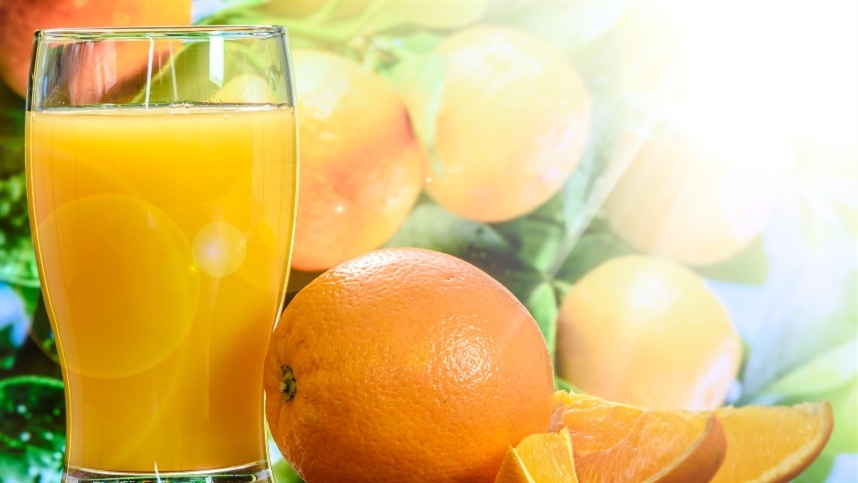 CITROS: Exportações de suco crescem na safra 25/26, mas receita cai