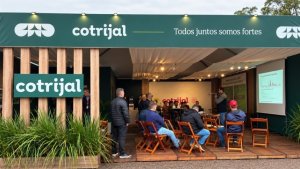 Cotrijal orienta produtores sobre cuidados na implantação da soja durante a Femate