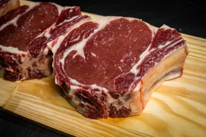 Exportação de carne do Brasil cai 35% em setembro apesar de fortes embarques aos EUA, diz Abiec